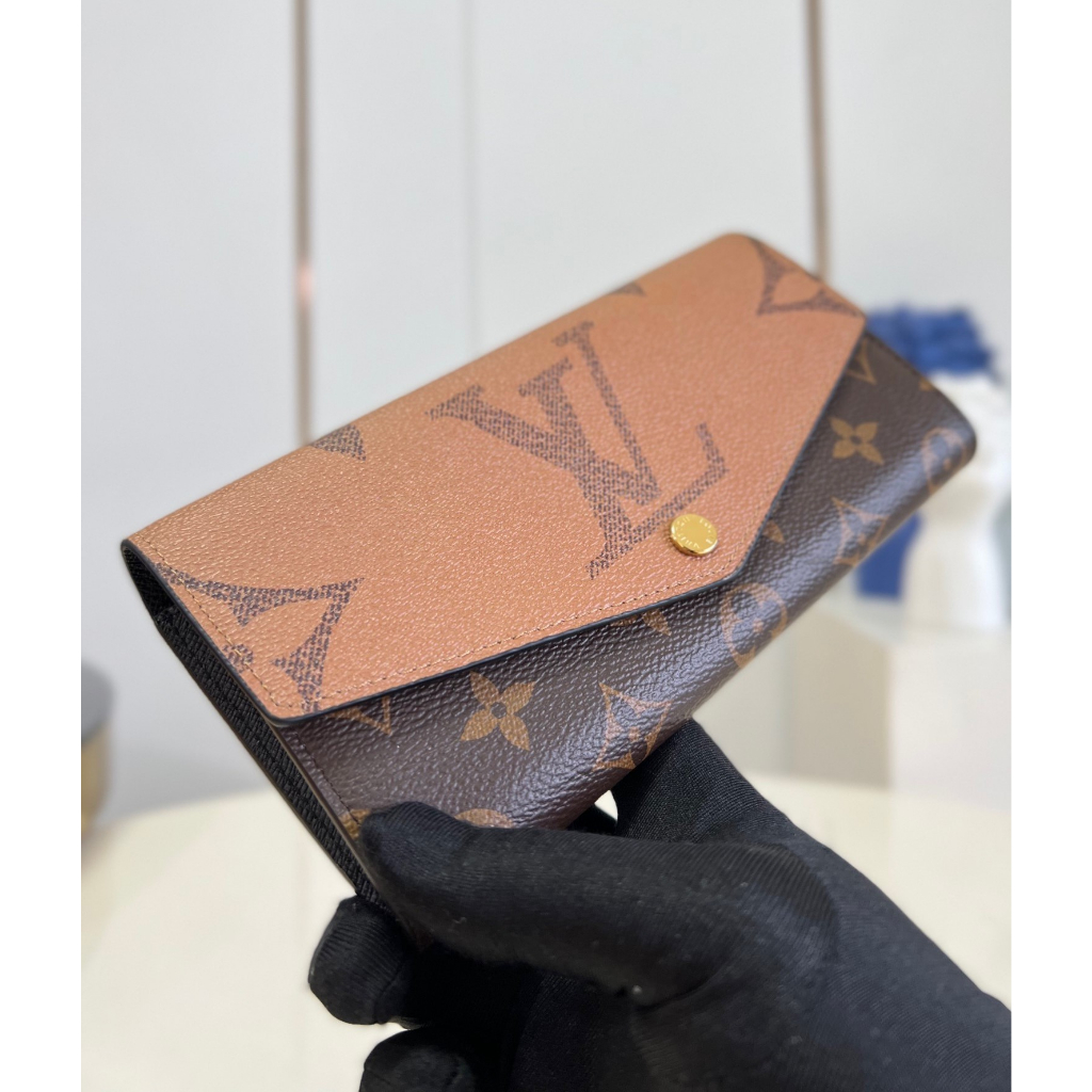 Sarah long wallet